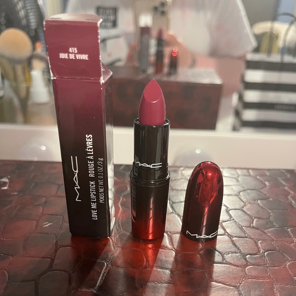 Mac love me lipstick